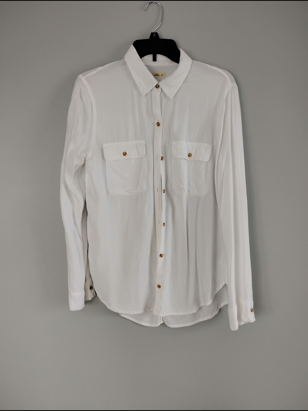 Hollister White Casual Button-Down Shirt with Chest Pockets
